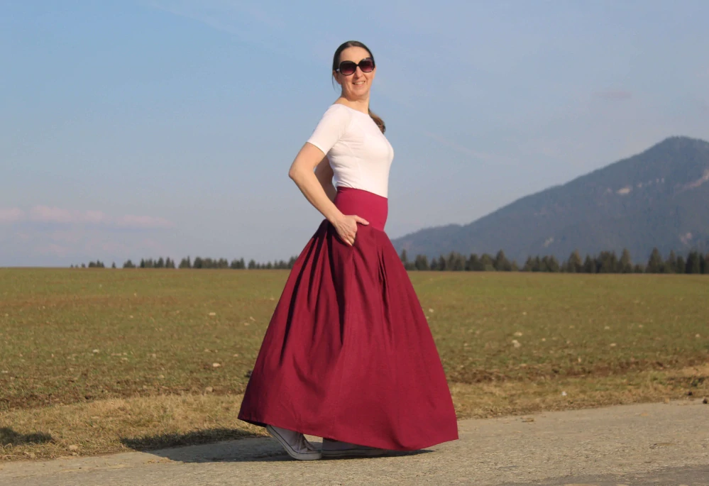 Dlhá vínová skladaná sukňa zo zmesového ľanu