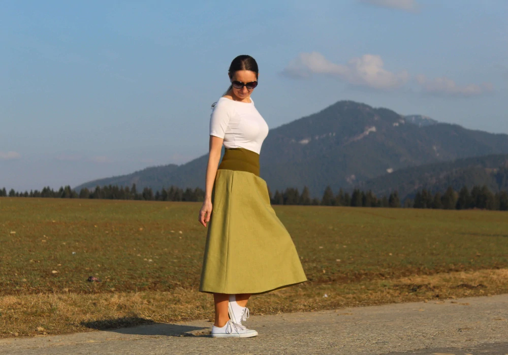 Svetlozelená ľanová sukňa