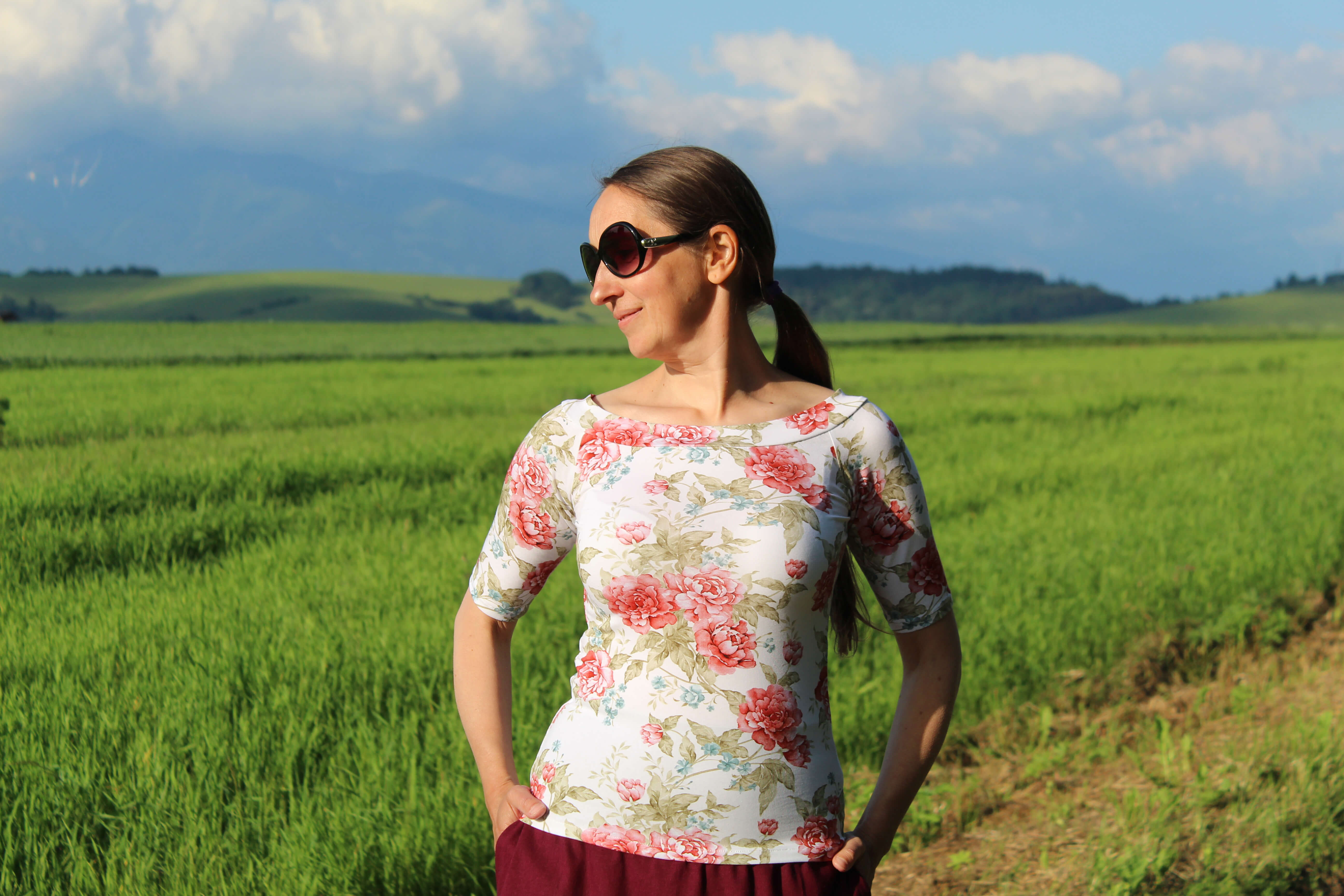 Tričko červené pivonie