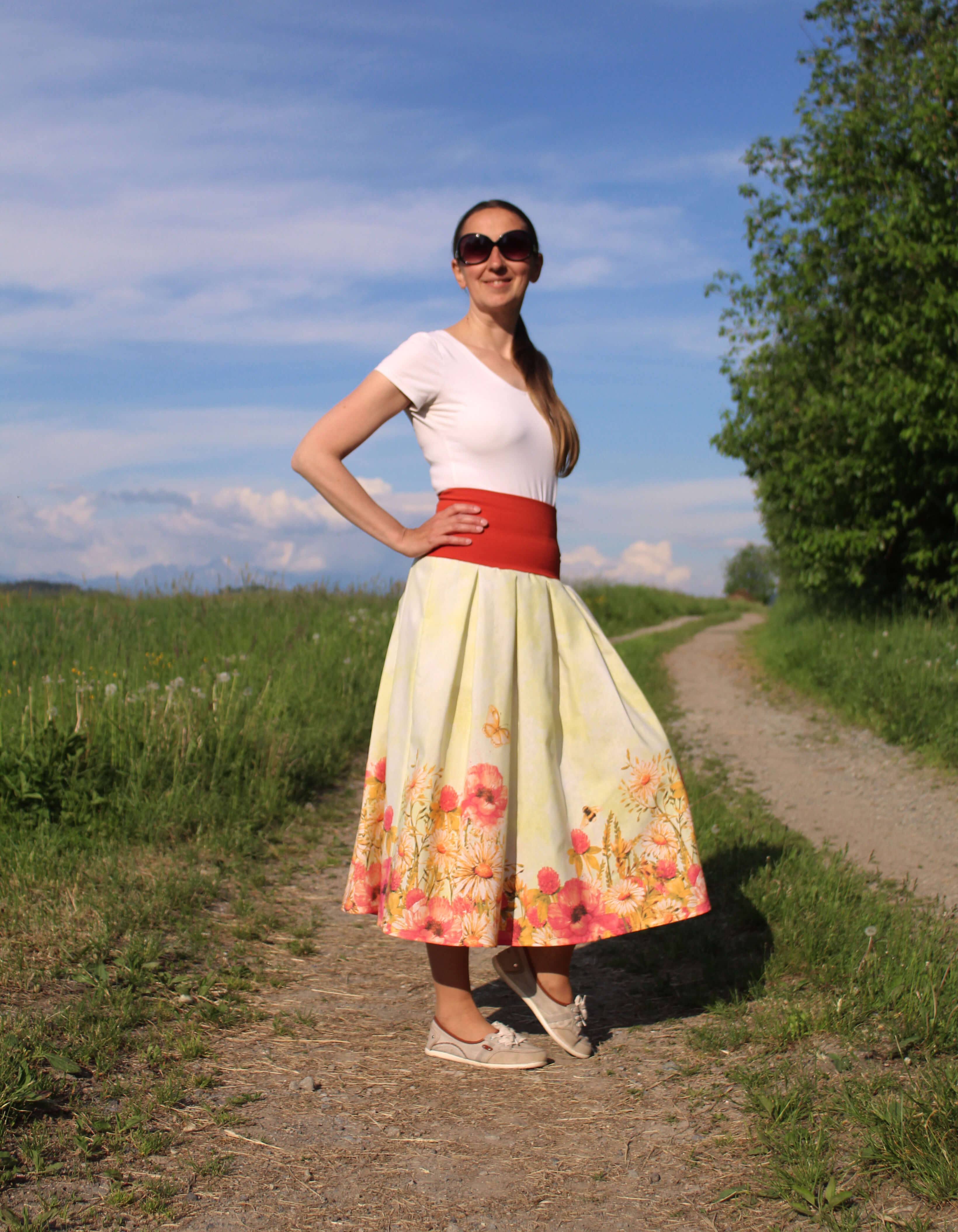 Bavlnená skladaná sukňa ružové kvety na žltej