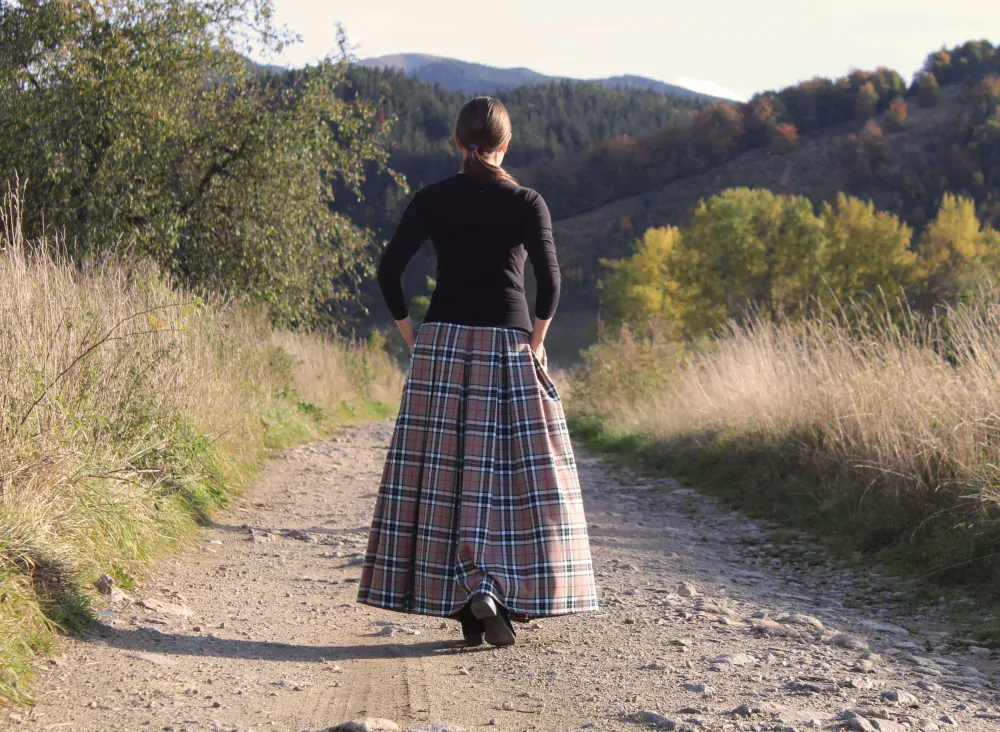 Dlhá sukňa béžová károvaná