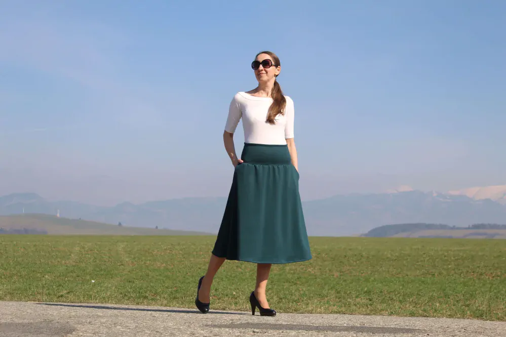 Midi úpletová sukňa zelená