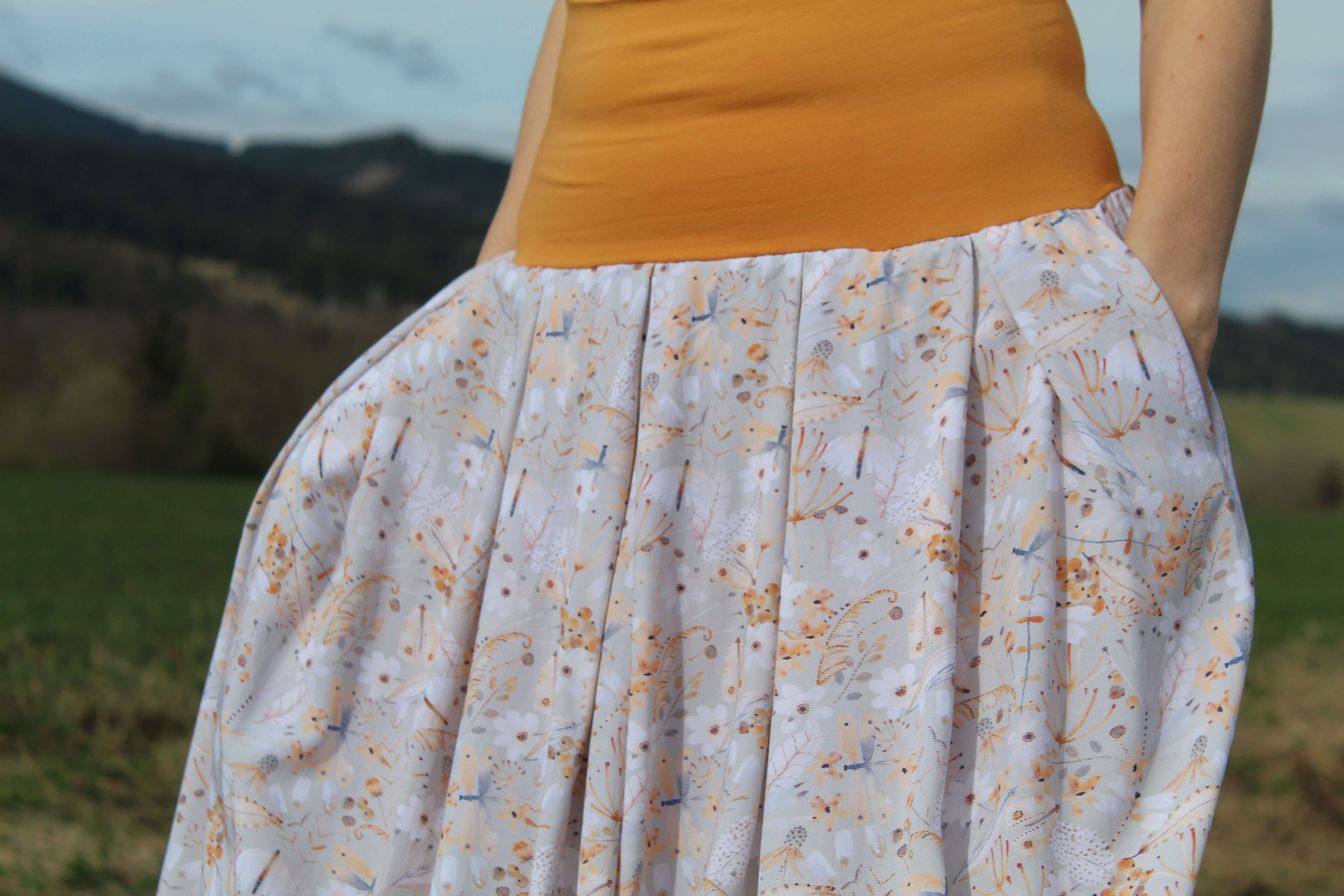 Viskózová sukňa šedo-horčicová