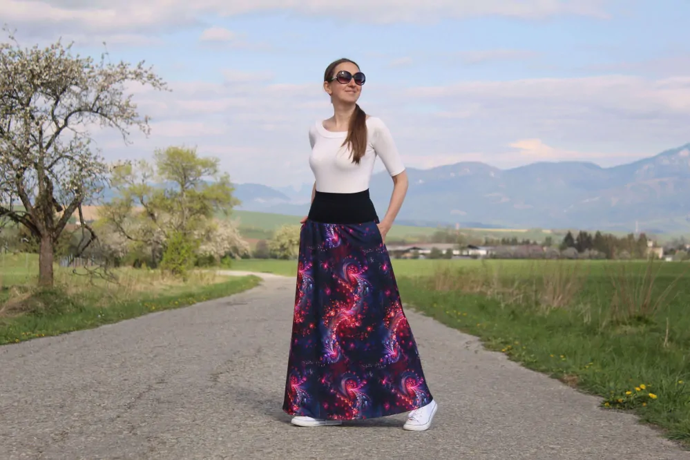 Úpletová sukňa vesmírny abstrakt