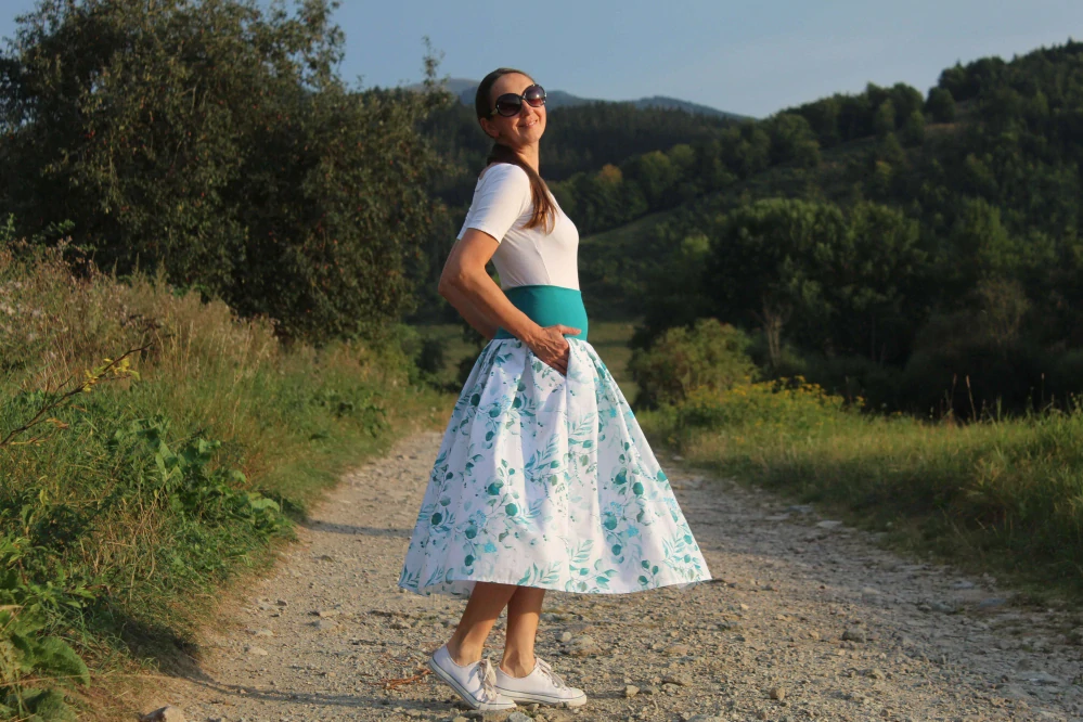 Bavlnená skladaná sukňa tyrkysový eukalyptus