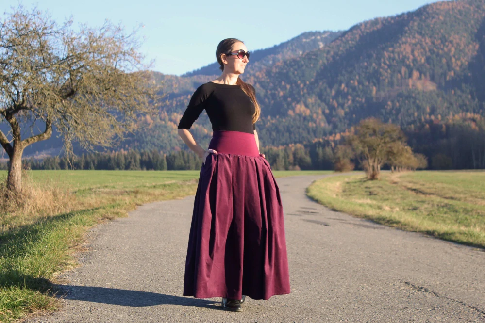 Dlhá "baklažánová" skladaná sukňa