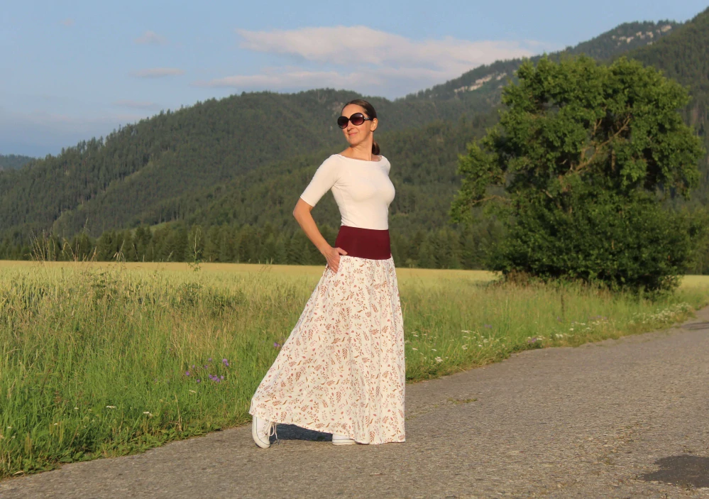 Mušelínová bielo-vínová sukňa veľ. M