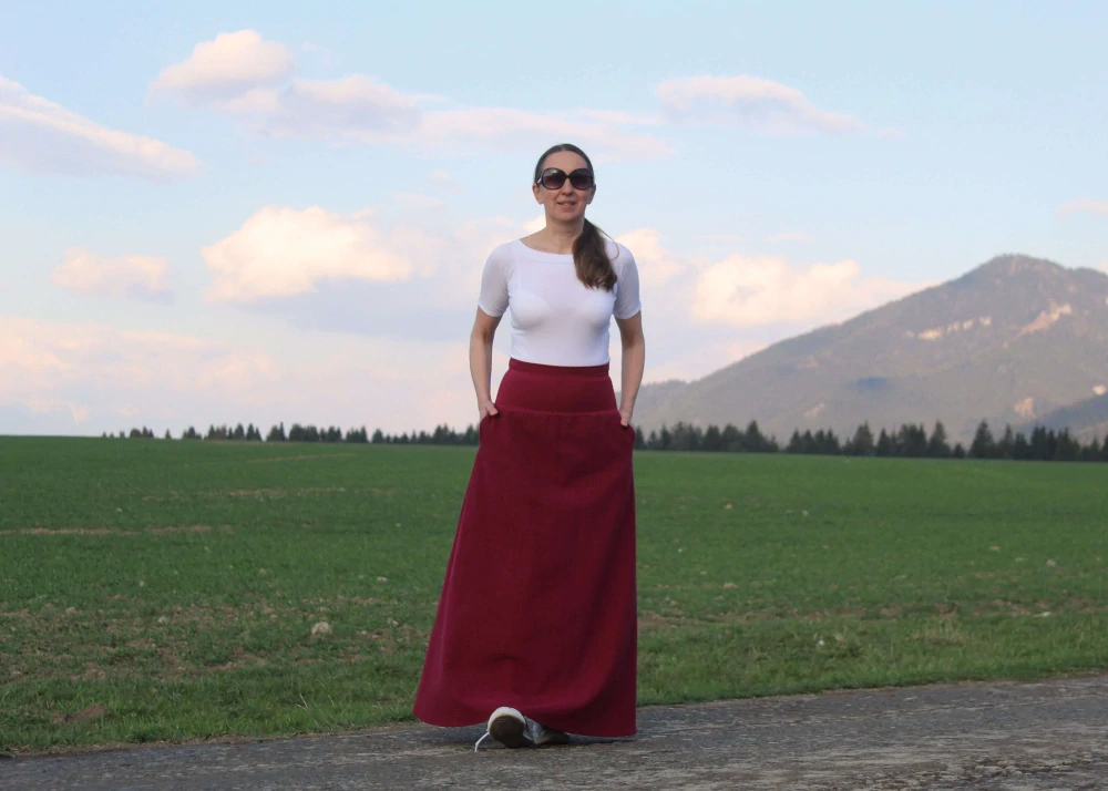 Dlhá áčková ľanová sukňa vínová