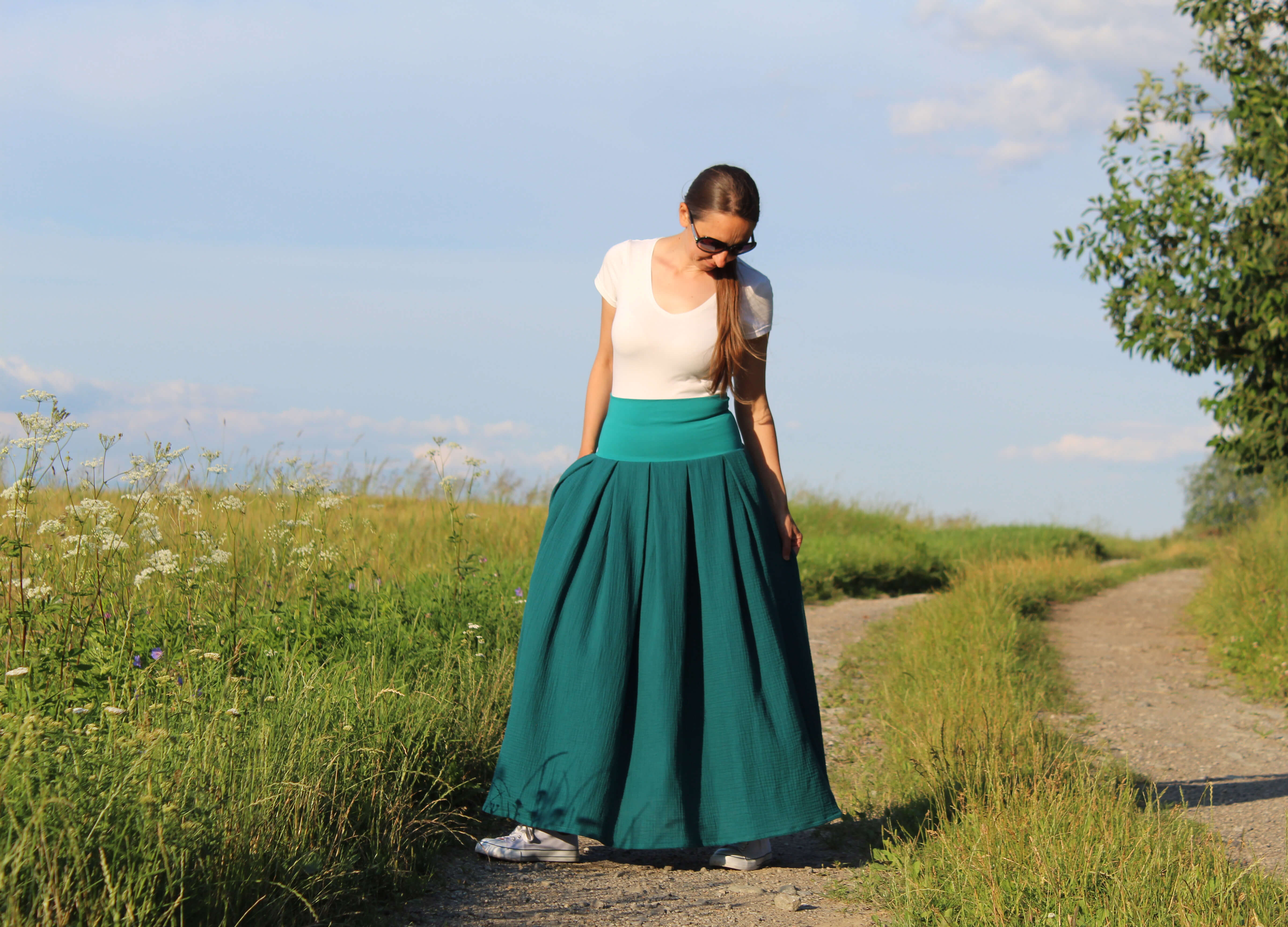 Mušelínová tyrkysová skladaná sukňa