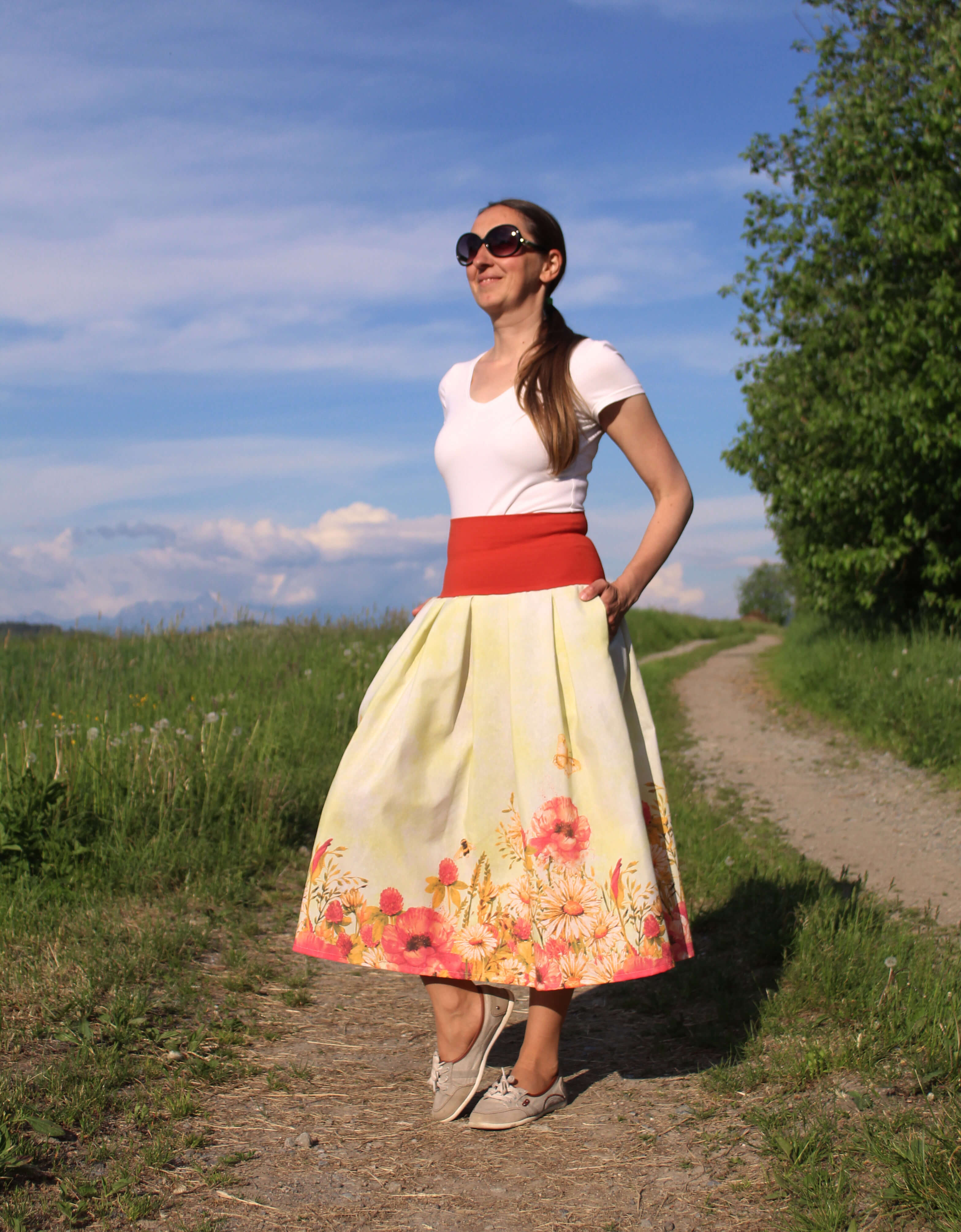 Bavlnená skladaná sukňa ružové kvety na žltej