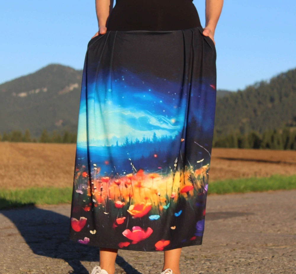 Trojštvrťová sukňa nočná lúka