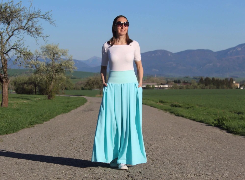 Dlhá "mentolová" skladaná sukňa