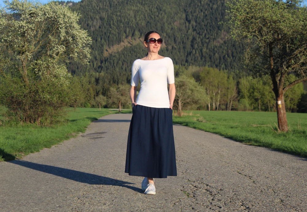 Ľanová tmavomodrá sukňa veľ. L