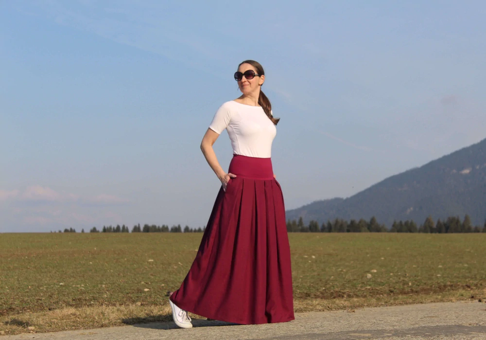 Dlhá vínová skladaná sukňa zo zmesového ľanu