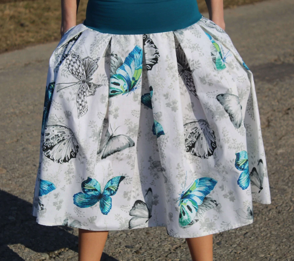 Bavlnená midi sukňa s motýľmi