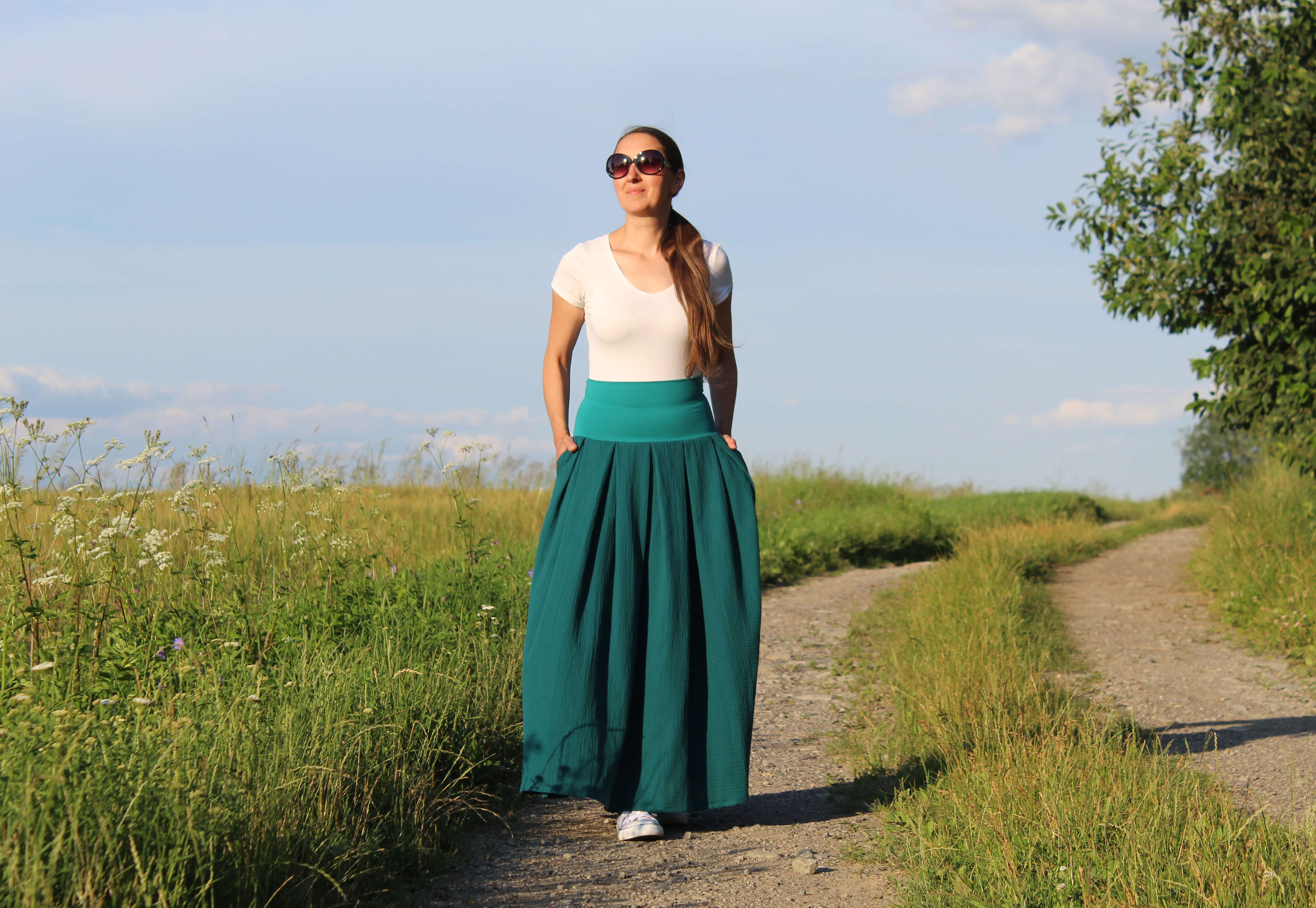 Mušelínová tyrkysová skladaná sukňa