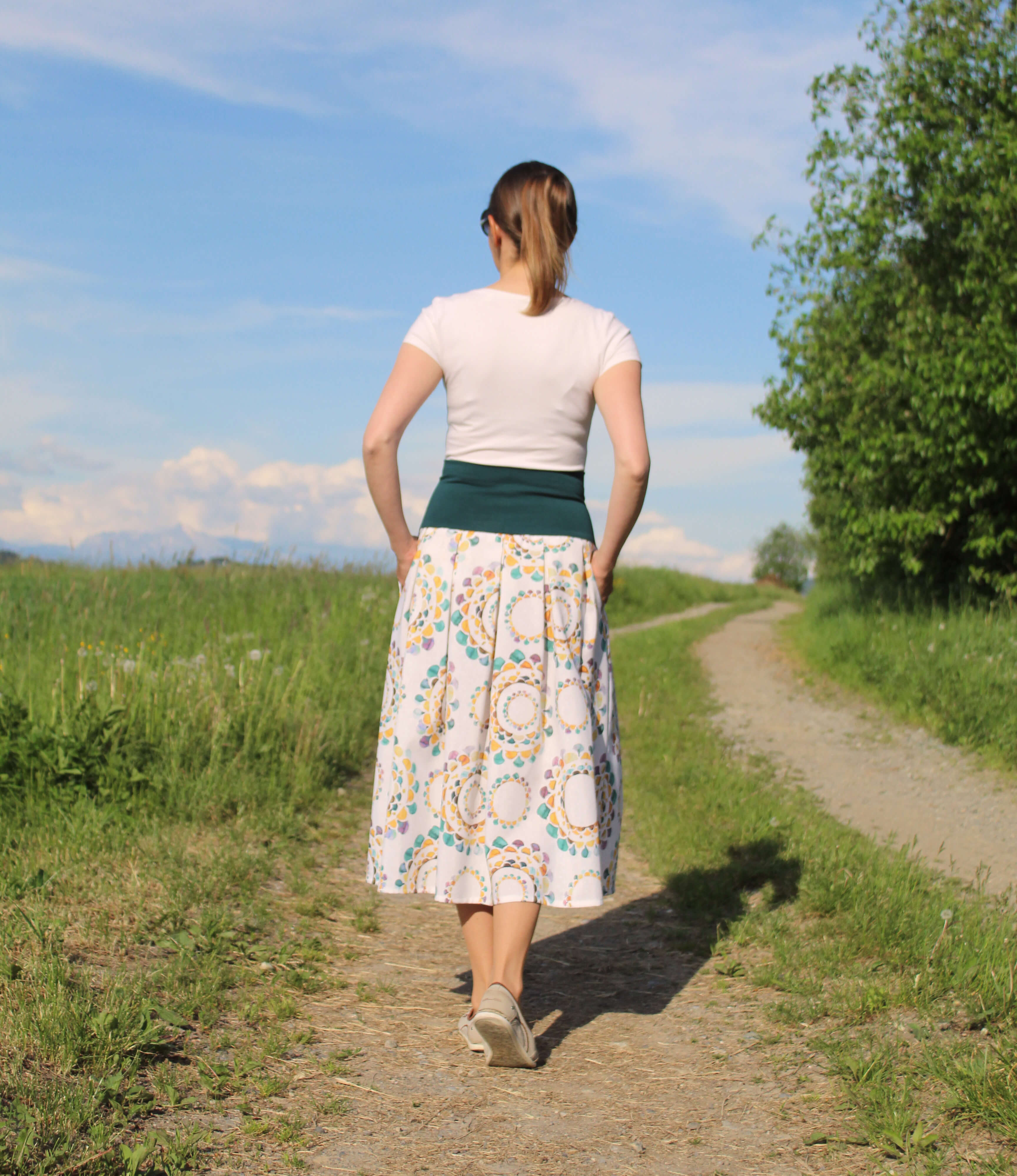 Bavlnená skladaná sukňa farebné mandaly