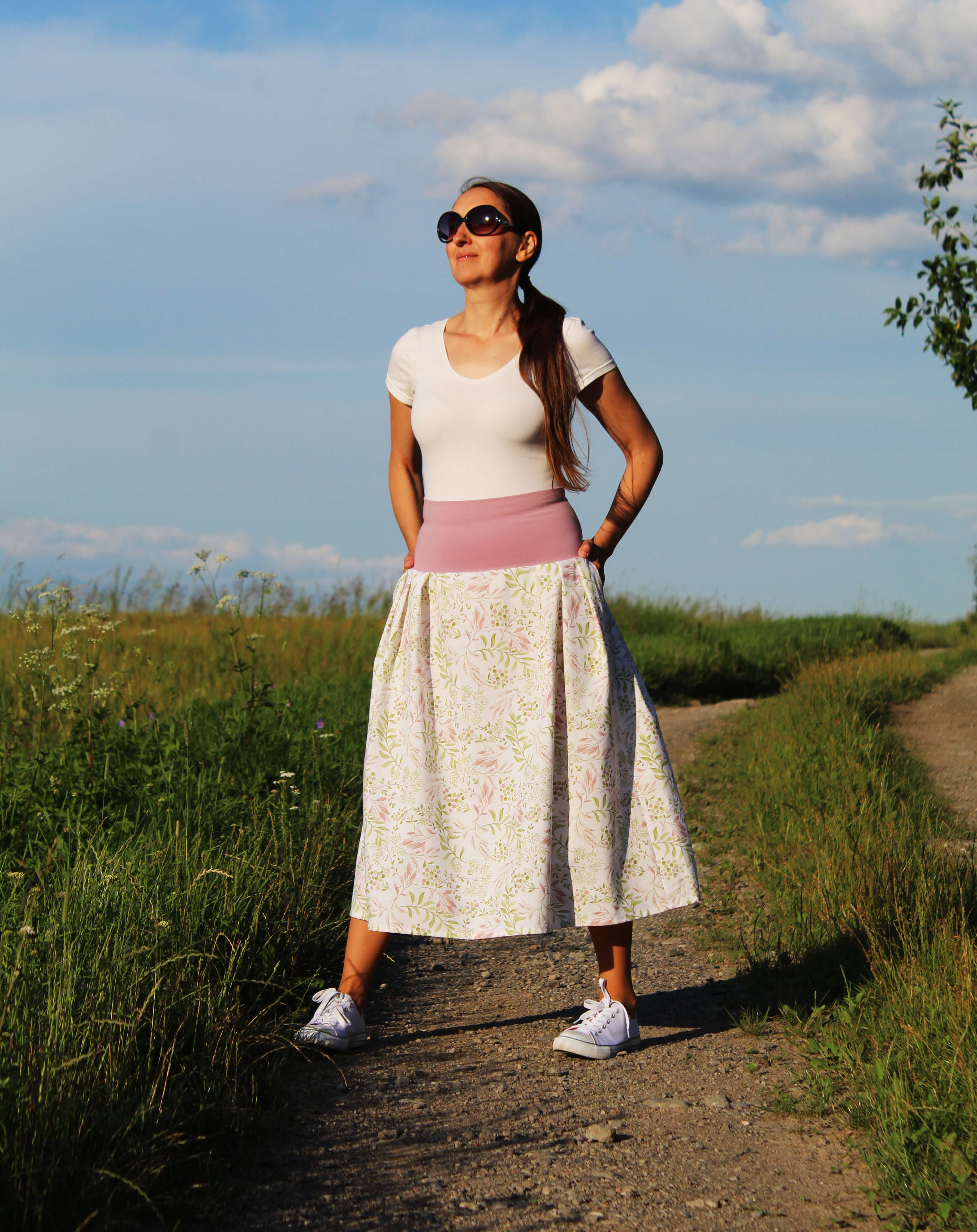 Bavlnená skladaná sukňa staroružovo-zelené lístky