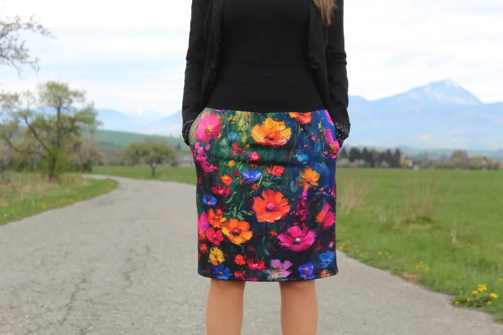 Krátka sukňa "farebné maky"