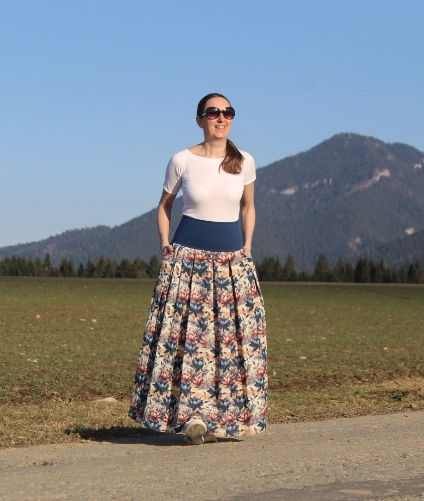 Mušelínová sukňa s lotosmi