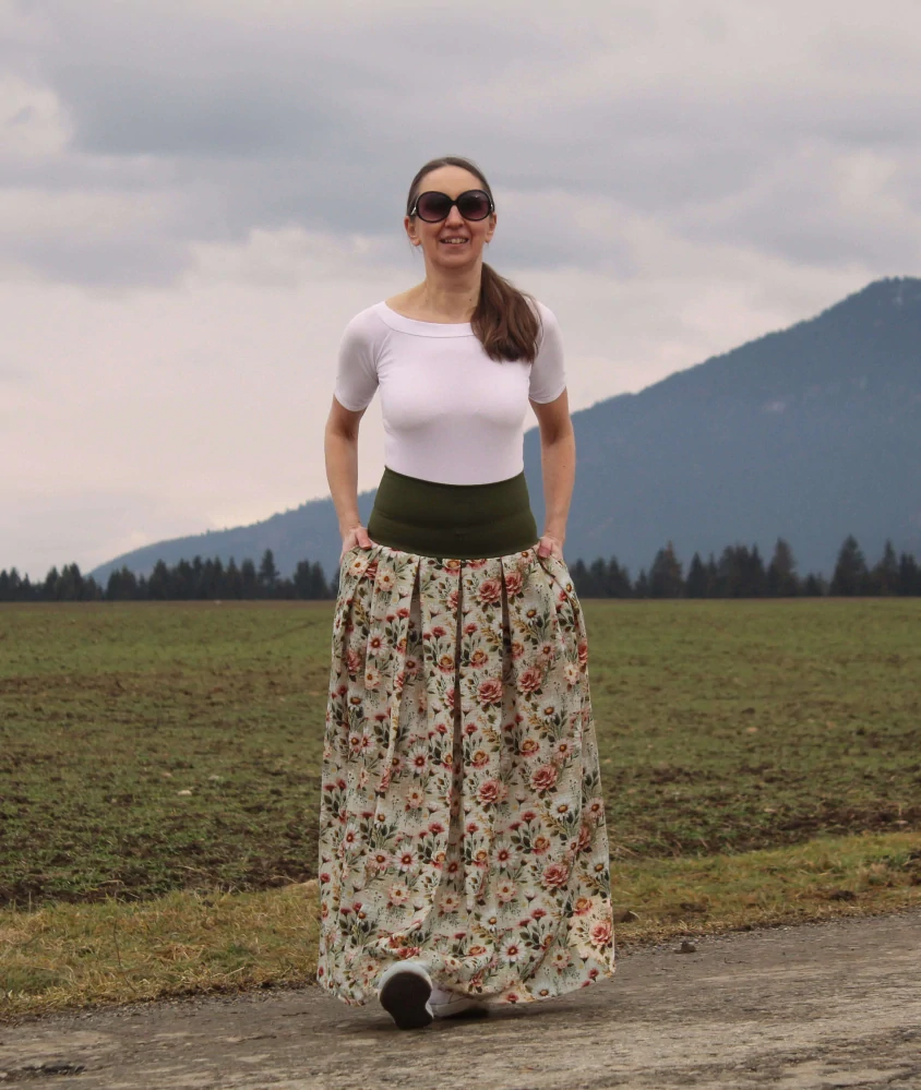 Mušelínová sukňa dlhá – jemne zelená s kvetmi