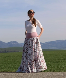Úpletová skladaná sukňa s kvetinami