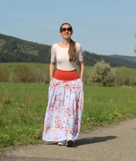 Viskózová sukňa bielo-oranžovo-modrá