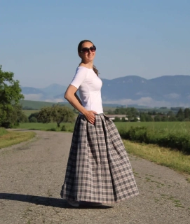 Dlhá skladaná károvaná sukňa šedo-žltá